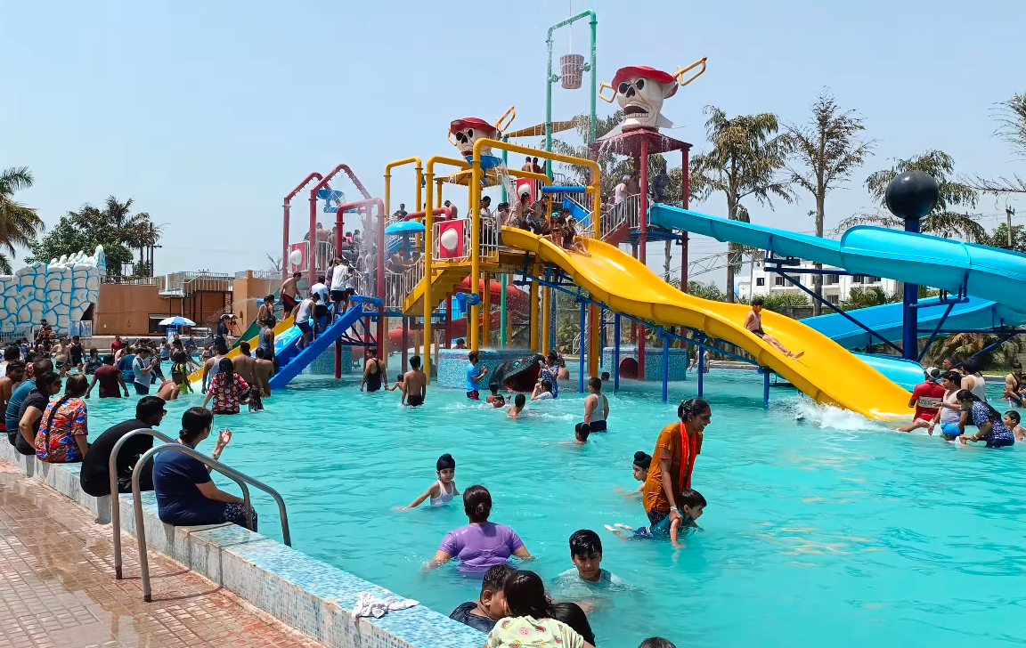 water park वाटर पार्क